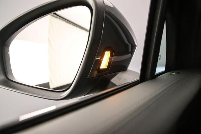 Volkswagen TIGUAN R-Line Edition 1.5 TSI eHybrid 272pk DSG Automaat Trekhaak, Panoramadak, Adaptive cruise control, Elektrische achterklep, LED koplampen, Achteruitrijcamera