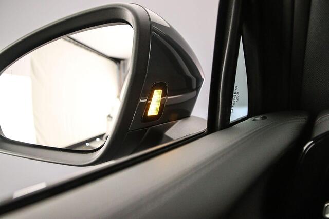 Volkswagen TIGUAN R-Line Edition 1.5 TSI eHybrid 272pk DSG Automaat Trekhaak, Panoramadak, Adaptive cruise control, Elektrische achterklep, LED koplampen, Achteruitrijcamera