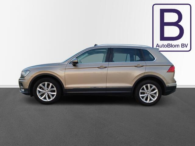 Volkswagen TIGUAN 1.4 TSI 4Motion Highline /Nieuwstaat !/Pano/Camera/Led/Navi/18 " /Ada Cruise/