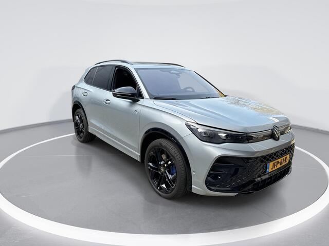 Volkswagen TIGUAN 1.5 272pk DSG eHybrid R-Line Edition · Panoramadak · Leder · Harman Kardon · 360 Camera · Wegklapbare Trekhaak · Stoelventilatie · Head-Up · Black Style · 20'' Inch · Garantie t/m 19-09-2029 of 100.000km