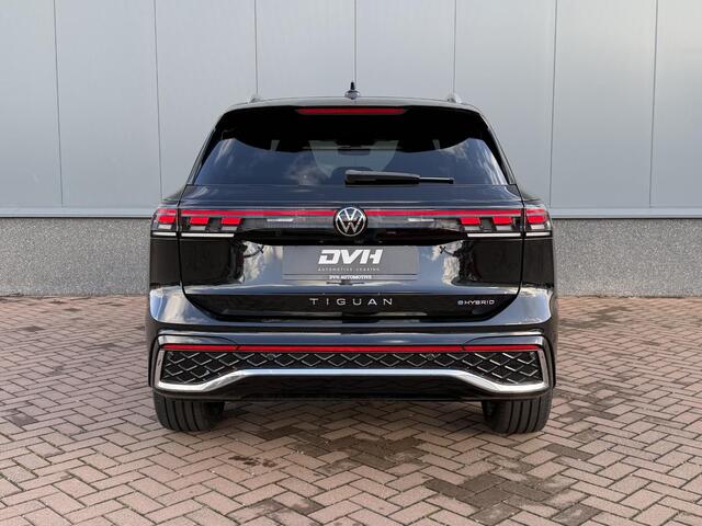 Volkswagen TIGUAN 1.5 eHybrid R-Line Edition PANO | TREKHAAK | DCC