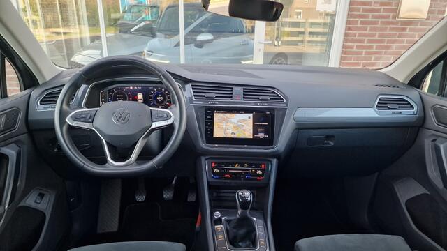 Volkswagen TIGUAN 1.5 TSI Life Business, Trekhaak, NL Auto