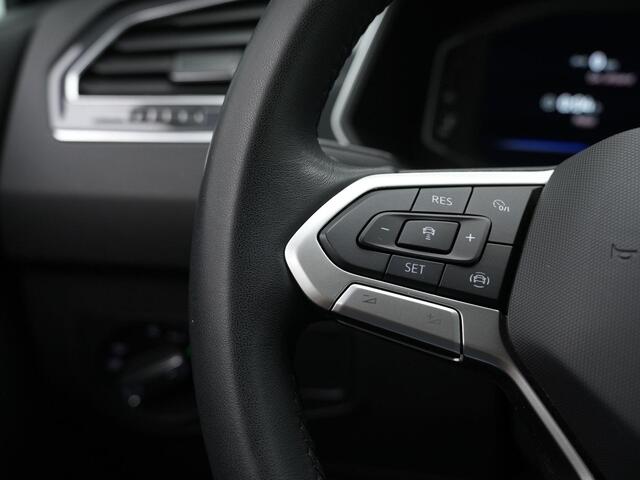 Volkswagen TIGUAN 1.5 TSI 150 pk DSG Elegance | Trekhaak | IQ Light | Stuur-/stoelverwarming | Achteruitrijcamera | Adaptive Cruise | Navigatie