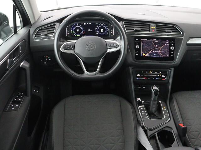 Volkswagen TIGUAN 1.4 TSI eHybrid Comfortline | Panoramadak | Camera | Carplay | Adaptive cruise | Keyless | Navigatie | Full LED | Climate control | Virtual Cockpit | Sfeerverlichting | PHEV | Plug In