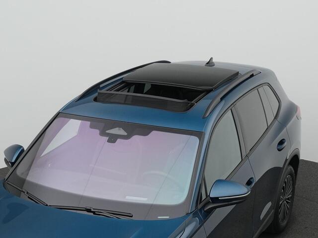 Volkswagen TIGUAN 1.5 eHybrid 204 pk Life | Panoramadak | Trekhaak | Adaptief onderstel | Head-up display | 360 Camera | Stuur-/achterbankverwarming