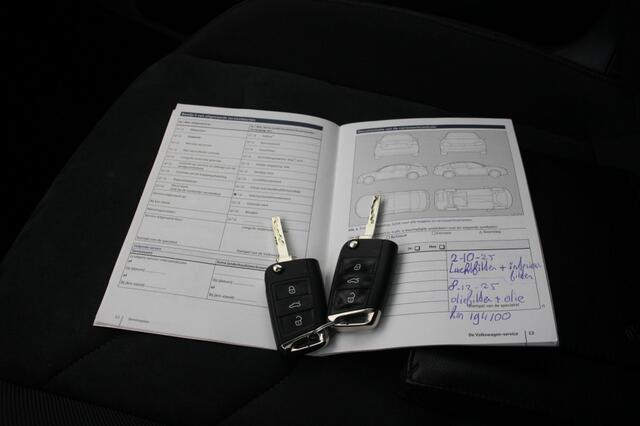 Volkswagen TIGUAN 1.4 TSI Connected Series - Panorama, Carplay, Camera, Massage, Stoelverw. Trekhaak