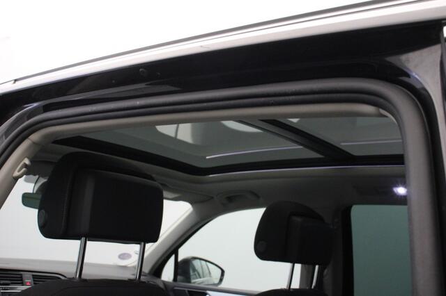 Volkswagen TIGUAN 1.4 TSI Connected Series - Panorama, Carplay, Camera, Massage, Stoelverw. Trekhaak