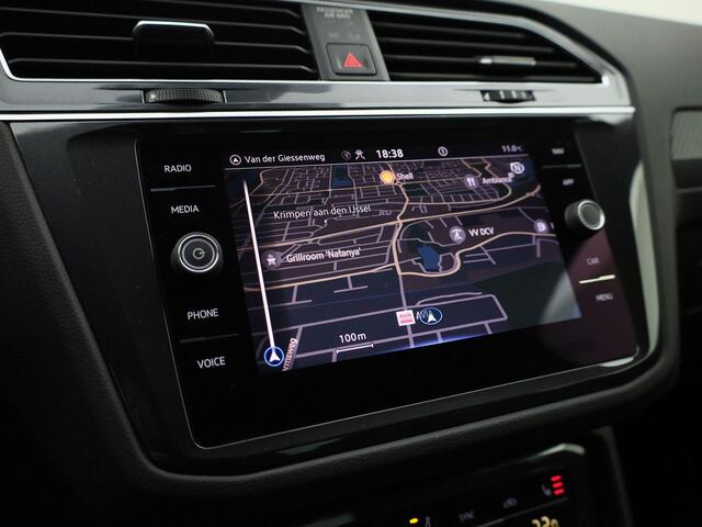Volkswagen TIGUAN 1.5TSI/150PK R-Line DSG · Panoramadak · Navigatie · Camera + Parkeersensoren · Stoelverwarming ·