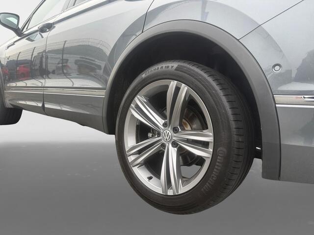 Volkswagen TIGUAN Allspace 1.5 TSI Highline Business R 7p. | Automaat | Schuif-Kantel Dak | Digital Dashboard | Camera | Stoelverwarming | Climate Control | Cruise Control | Apple Carplay/Android Auto | DAB | Navigatie | Parkeersensoren