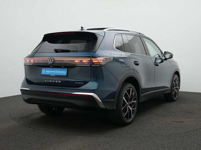 Volkswagen TIGUAN 1.5 eHybrid 204 pk DSG Elegance | Panoramadak | Trekhaak | Adaptief onderstel | 360 Camera | IQ Light | Stuur-/stoelverwarming