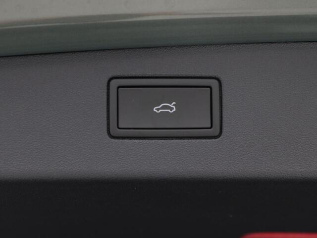 Volkswagen TIGUAN R-Line Edition 1.5 eHybrid 204 PK | Trekhaak | Panoramadak | Head-Up | 360 Camera |