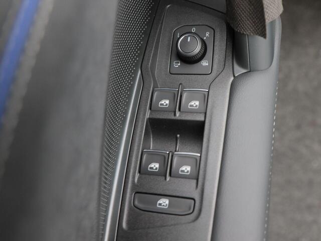 Volkswagen TIGUAN R-Line Edition 1.5 eHybrid 204 PK | Trekhaak | Panoramadak | 360 Camera | Head-up | ACC | DCC |