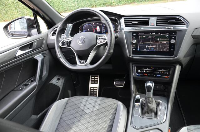 Volkswagen TIGUAN 1.5 TSI R-Line Business+ Automaat/Navi/Pdc/Ecc/Virtueel dashboard/Privacy-Glass/Cr-Controle/19-Inc Lmv/Cruise control adaptief/Koplampverlichting LED Matrix (IQ.Light)/Trekhaak
