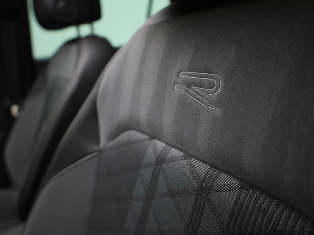 Volkswagen TIGUAN 1.4TSIeHybrid 180kW/245PK R-Line DSG · Panoramadak · Trekhaak · Apple/Android Car Play · Camera ·