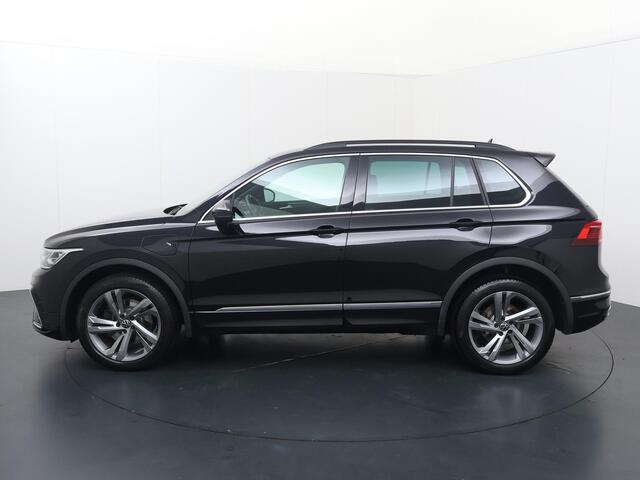 Volkswagen TIGUAN 1.4 TSI eHybrid R-Line Business+ | 245 PK | SoH 94% | Matrix LED koplampen (IQ.Light) | Achterklep easy open & close | 19" LM velgen | Achteruitrijcamera |