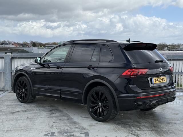 Volkswagen TIGUAN 2.0 TSI 4Motion R-Line Black Style | Pano | IQ | 360° | HK