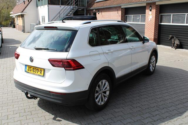 Volkswagen TIGUAN 1.5 TSI ACT ComfortLine Business Automaat - Camera navi