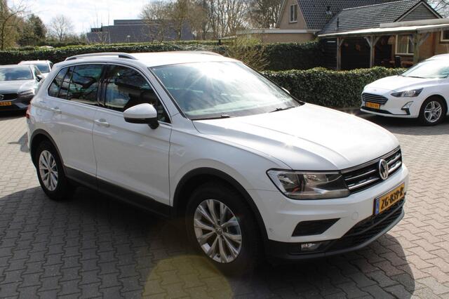 Volkswagen TIGUAN 1.5 TSI ACT ComfortLine Business Automaat - Camera navi