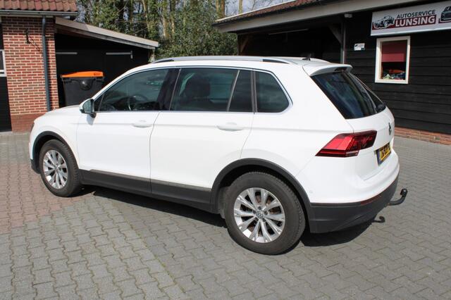 Volkswagen TIGUAN 1.5 TSI ACT ComfortLine Business Automaat - Camera navi