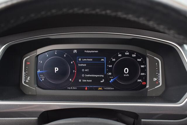 Volkswagen TIGUAN Allspace 1.5 TSI 150pk DSG R-line 7-Persoons | Pano | Camera | Trekhaak