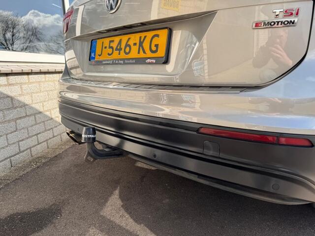 Volkswagen TIGUAN 1.4 TSI HIGHLINE Trekhaak Stoelverwarming Carplay Acc 4motion Navi