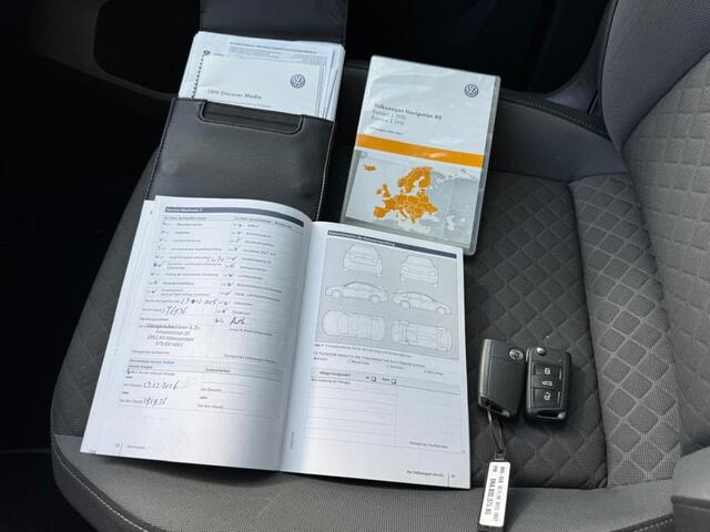 Volkswagen TIGUAN 1.4 TSI HIGHLINE Trekhaak Stoelverwarming Carplay Acc 4motion Navi