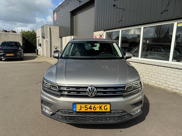 Volkswagen TIGUAN 1.4 TSI HIGHLINE Trekhaak Stoelverwarming Carplay Acc 4motion Navi