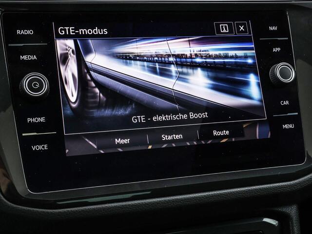 Volkswagen TIGUAN 1.4 TSI 245pk DSG eHybrid Elegance · Panoramadak · Camera · Apple/Android Car Play · Navigatie · P-Sensoren · 18'' Inch ·