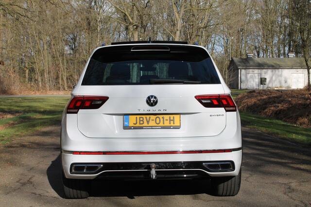 Volkswagen TIGUAN 1.4 TSI eHybrid R-Line Business+ | IQ | Pano | Trekhaak | Carplay