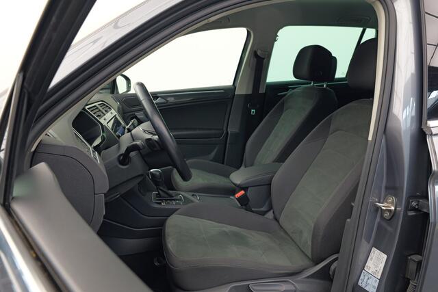 Volkswagen TIGUAN 1.5 TSI ACT Highline | Digital dashboard | Stoelverwarming | Achteruitrijcamera