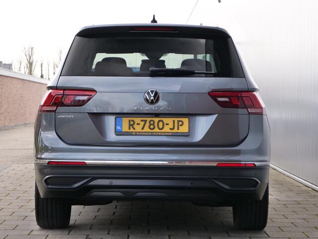 Volkswagen TIGUAN 1.5 TSI 150pk Allspace Life Automaat Schuifdak / trekhaak / Camera / 7-persoons