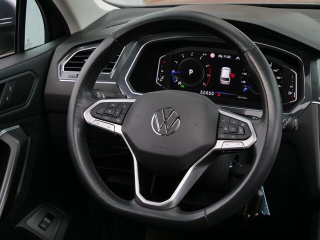 Volkswagen TIGUAN 1.5 TSI 150pk Allspace Life Automaat Schuifdak / trekhaak / Camera / 7-persoons