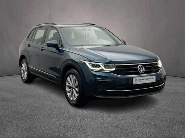 Volkswagen TIGUAN Life 1.5 TSI 150pk DSG Automaat Adaptive cruise control, LED matrix koplampen, Achteruitrijcamera, Stoelverwarming, Elektrische achterklep, App connect, Stuurwiel verwarmd