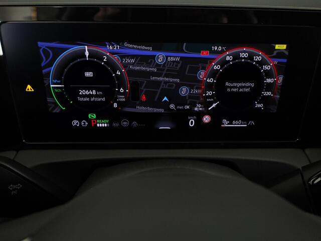 Volkswagen TIGUAN 1.5 eHybrid R-Line Edition | 272 PK |Automaat (DSG) | Verlengde garantie | Navigatie | Panoramadak | Parkeersensoren (Park assist) | Rondomzicht 360 grade camera | Stoelverwarming | R-Line |