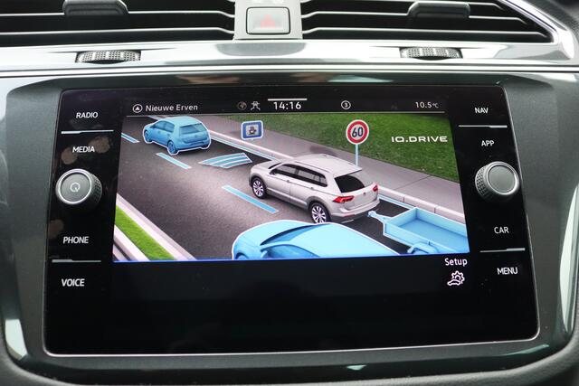 Volkswagen TIGUAN 1.4 TSI eHybrid PHEV Elegance Trekhaak/Open-dak/Matrix-LED/Camera/Stoelverwarming Opties goed nakijken