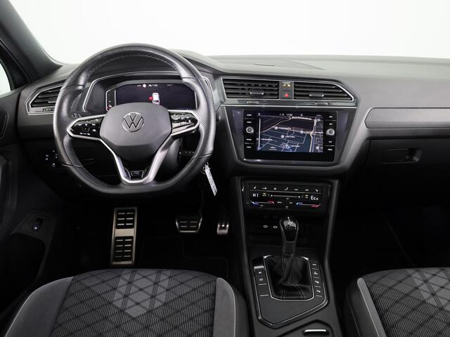 Volkswagen TIGUAN 1.4 TSI eHybrid R-Line Business+ 245 pk Automaat (DSG) | Verlengde garantie | Navigatie | Panoramadak | Trekhaak (afneembaar) | Parkeersensoren (Park assist) | Achteruitrijcamera | Stoelverwarming |