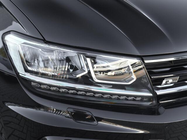 Volkswagen TIGUAN 2.0 TSI 4Motion R-Line Highline Panoramadak Leer Camera Dynaudio 20 inch Velgen