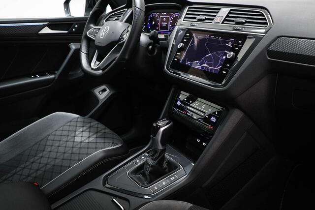 Volkswagen TIGUAN 1.5 TSI R-Line Business | WINTER / TRAILER- PACK | PANORAMADAK | IQ LIGHT | DAB | APPLE | CAMERA | TREKHAAK | 19"