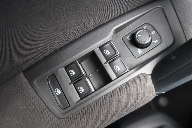 Volkswagen TIGUAN 1.4 TSI ACT Highline Nette en goed onderhouden auto