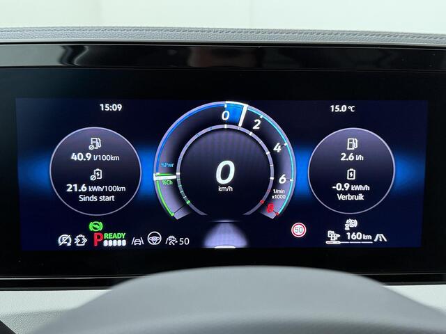 Volkswagen TIGUAN 1.5 eHybrid Elegance | 204 PK | SoH 100% | Trekhaak | Panorama | Area View 360 | Head-up display | Stoelverwarming |