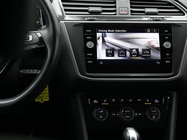 Volkswagen TIGUAN 1.5 TSI 150 pk ACT Highline Business R / R-Line | Panoramadak | Trekhaak | Adaptive Cruise | Elektrische achterklep | Stoelverwarming