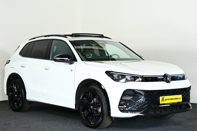 Volkswagen TIGUAN 1.5 eTSI R-Line / Panorama / IQ drive / HUD / CarPlay