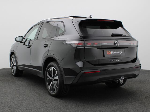 Volkswagen TIGUAN 1.5 eHybrid Life Edition 204PK DSG Pano-Schuifdak, Trekhaak, 19" LM Velgen, Navi via apple carplay/android auto, Stoel-stuurverwarming, Keyless, Elektr. Achterklep, Side Assist