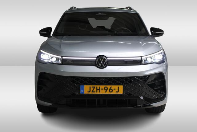 Volkswagen TIGUAN 1.5 eHybrid R-Line Blackstyle Panoramadak | Matrix Led | 360 Camera | Trekhaak |