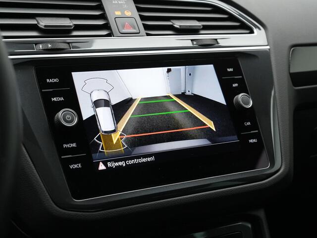 Volkswagen TIGUAN 1.4 TSI eHybrid 245 pk Elegance | Panoramadak | IQ Light | Achteruitrijcamera | Navigatie | Side Assist | Adaptive Cruise