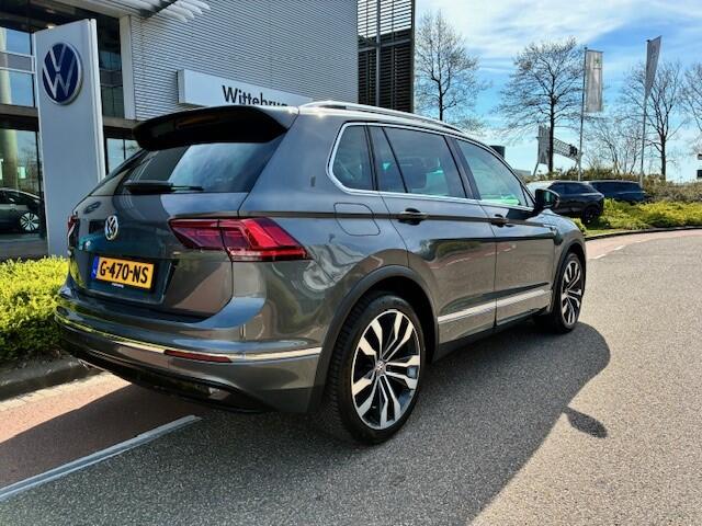 Volkswagen TIGUAN 1.5 TSI ACT Highline / R-line / Panodak/ Trekhaak wegklapbaar / Navi / Carplay