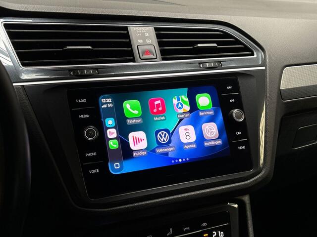Volkswagen TIGUAN 1.5 TSI Life Sport (VIRTUAL COCKPIT, APPLE CARPLAY, GROOT NAVI, KEYLESS, CAMERA, SPORTSTOELEN, GETINT GLAS, CRUISE, NIEUWSTAAT)