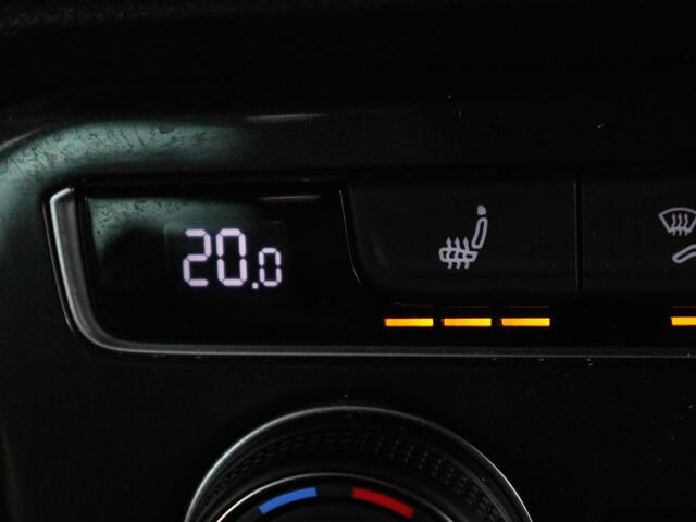 Volkswagen TIGUAN 1.4 TSI R Line | Panoramadak | Stoelverwarming | LED Plus | Trekhaak | Camera | Keyless | 20'' | Adaptive cruise | Virtual Cockpit | Navigatie | Park Assist | DAB | Climate control | Getint glas