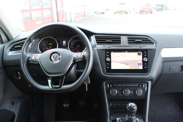 Volkswagen TIGUAN 1.5 TSI Comfortline Business Clima/Camera/Adaptive/NL Auto!!
