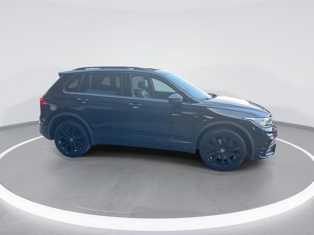 Volkswagen TIGUAN 1.4TSIeHybrid 180kW/245PK R-Line BLack Style DSG · Panoramadak · Trekhaak · Leder · 360°Camera